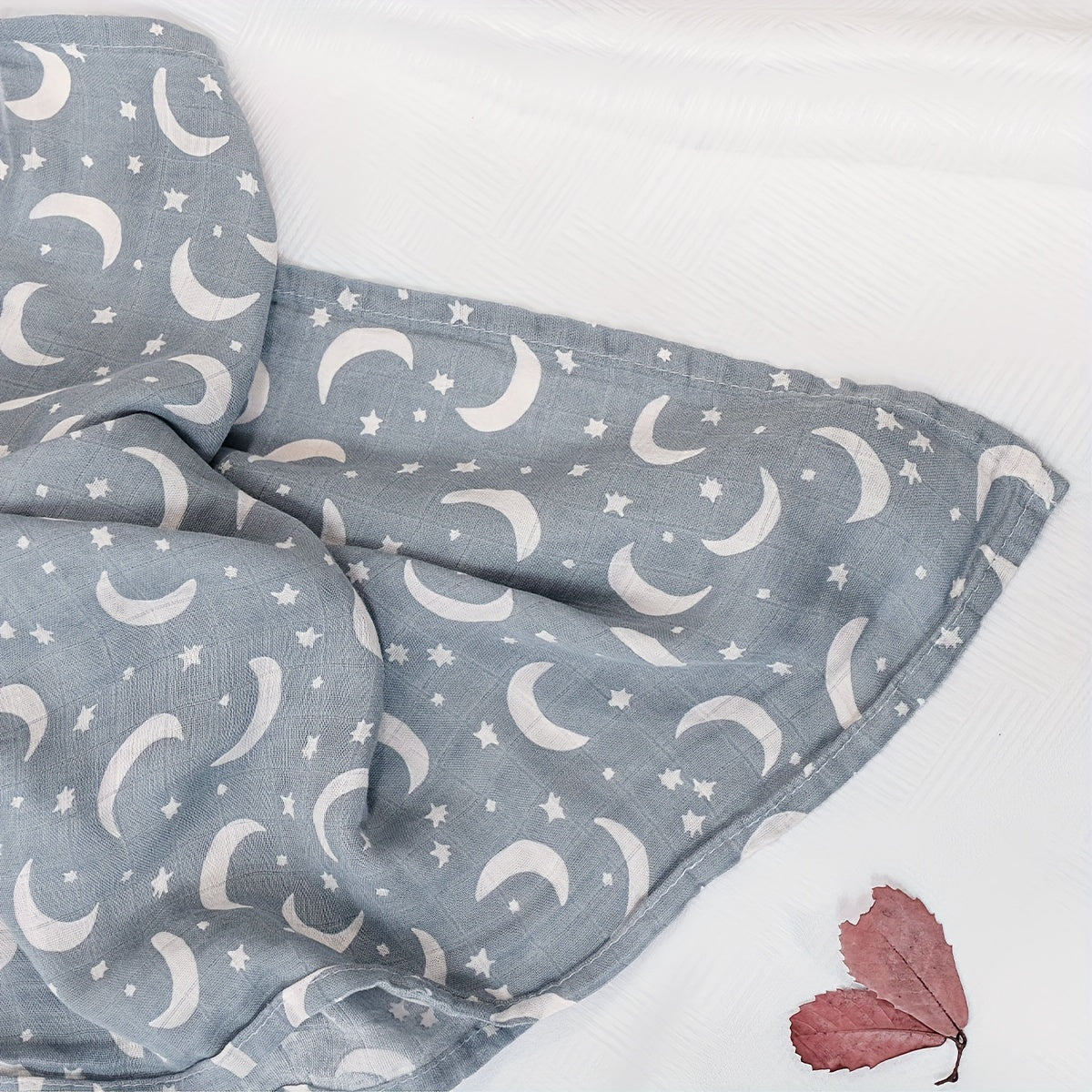 Muslin Blanket made with 70% bamboo and 30% cotton, perfect for soft, skin-friendly bath towel. Ideal for home and travel, great as a gift for Halloween or Christmas.