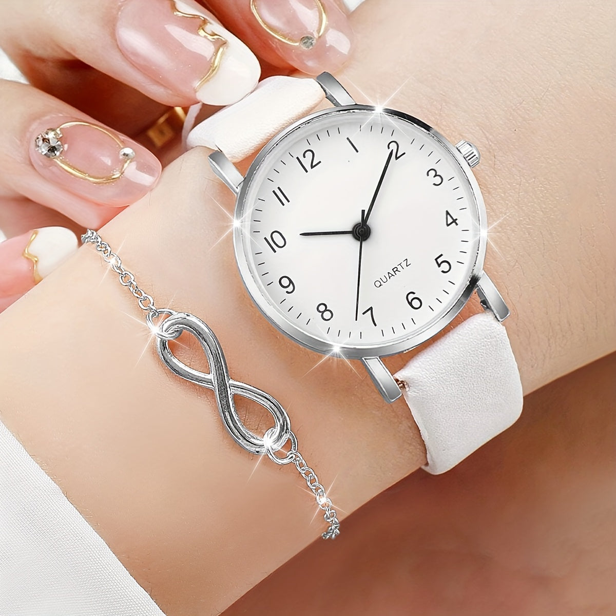 Elegant and minimalist digital dial quartz wristwatch with jewelry (3pcs/set), watch box not included.