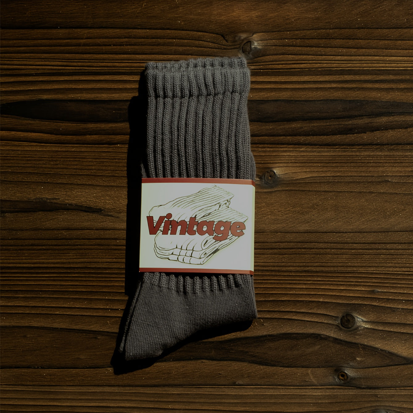 Men's and women's college style retro socks, breathable and thick, suitable for all seasons.