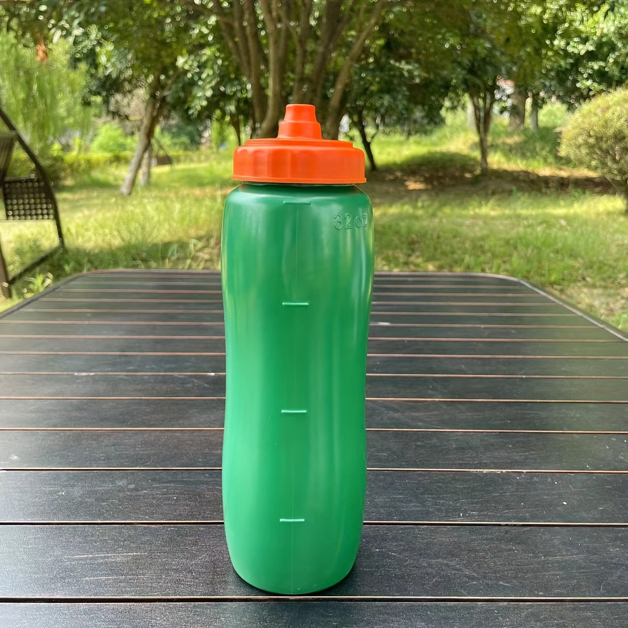 1 in 3 leak-proof 32oz sports water bottles, ideal for various activities, light and easy to squeeze, great for gift-giving.