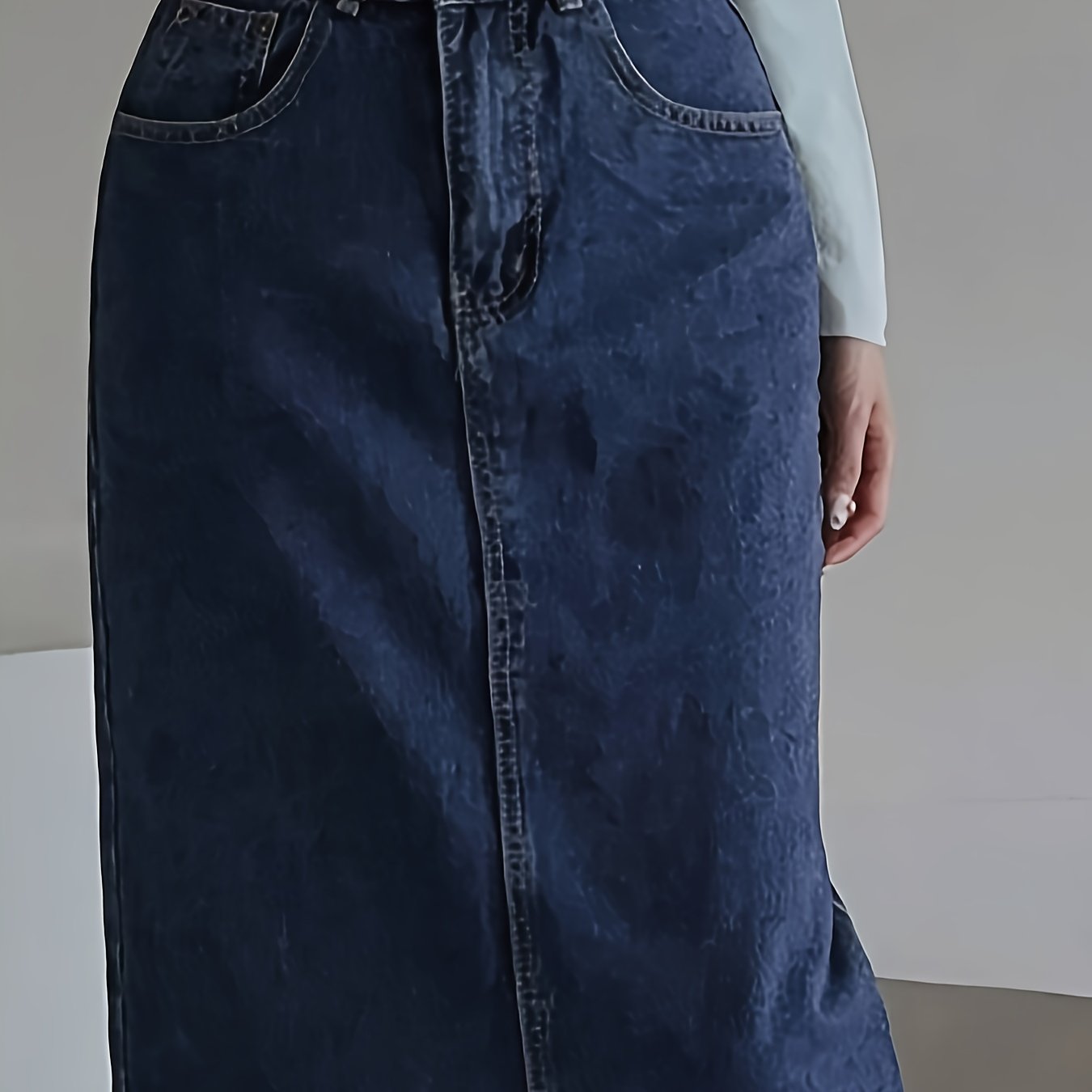 Dark washed maxi denim skirt with retro style and split back hem for women