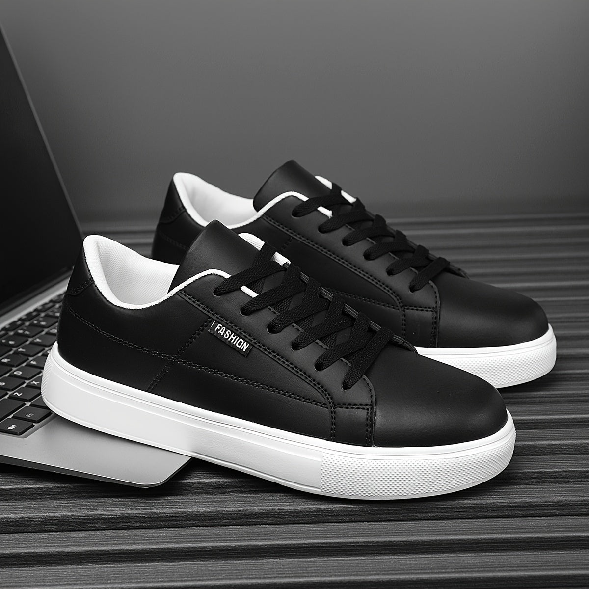 Men's skateboard shoes with solid color and graphic design, lace-up low top style and comfortable EVA sole for daily wear and running.