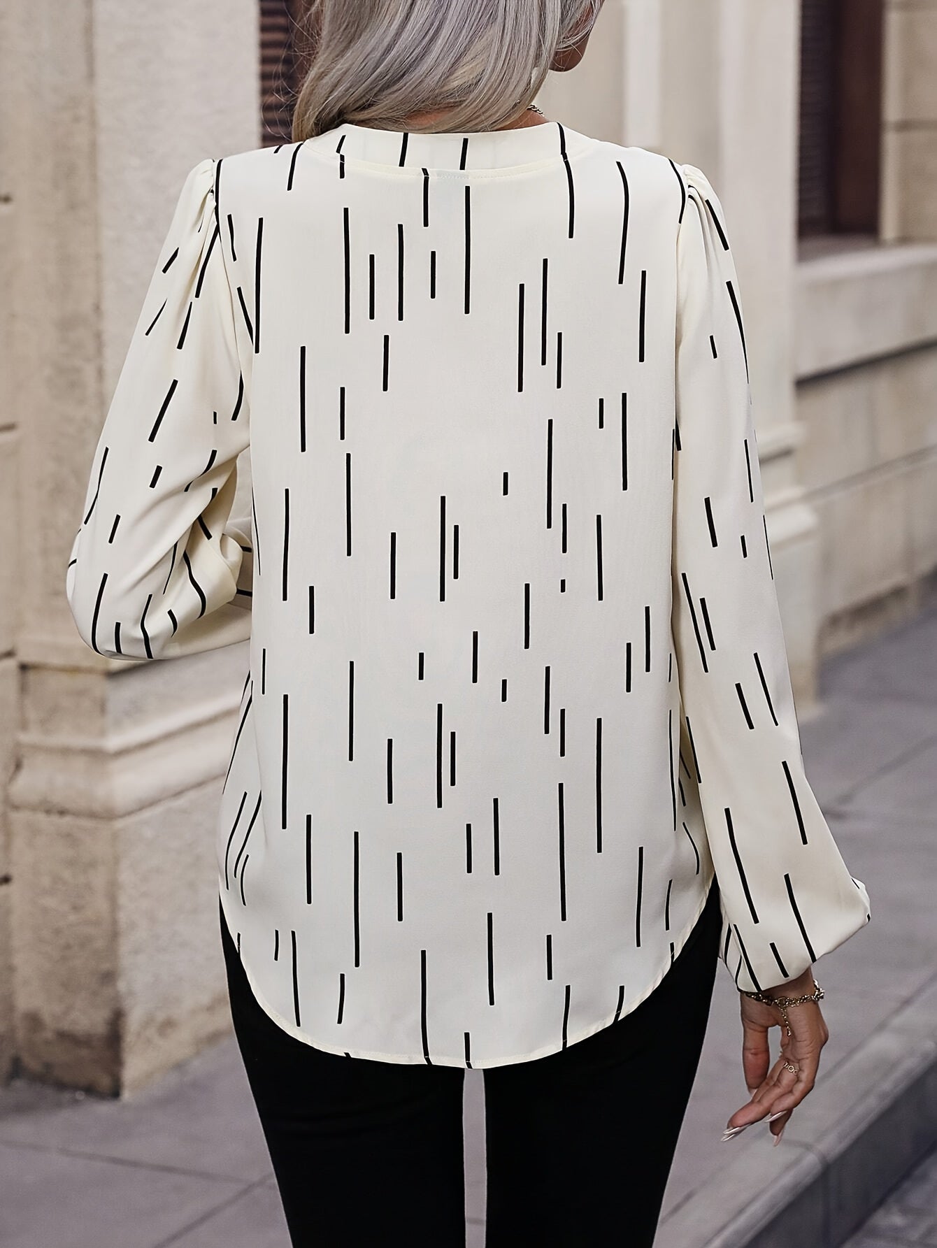 Adults' seasonless elegant polyester blouse with random print, featuring long lantern sleeves.