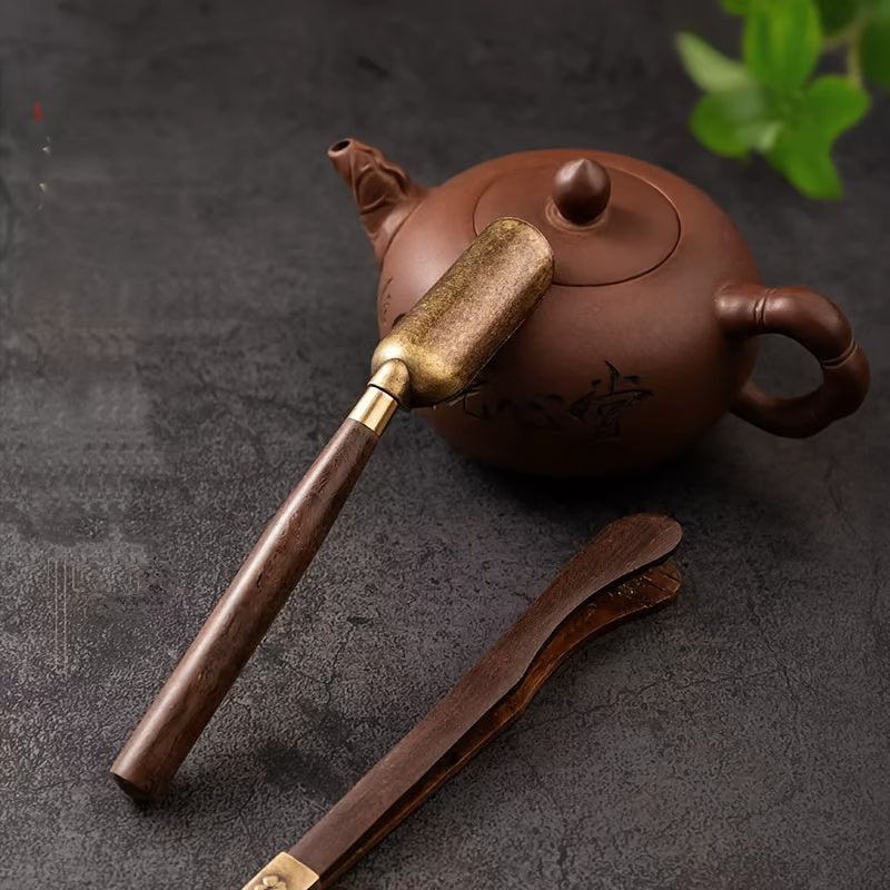 The Premium Solid Wood Tea Set comes with a spoon, clip, and tweezers for an optimal brewing experience. Perfect for use in homes, offices, or restaurants.