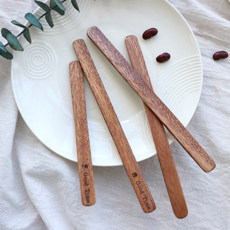 A simple, stylish stirring piece made of durable acacia wood, perfect for use with coffee, milk, tea, or even ice cream. This long-handled stirring stick is not only reusable but also eco-friendly. Whether you are enjoying a hot beverage or a sweet