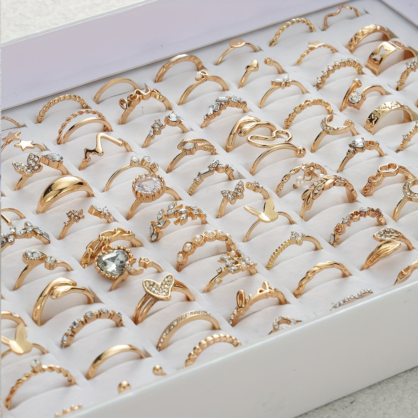 Stylish 40-piece Golden Tone Ring Set for Women - Versatile and Trendy, Ideal for Everyday Wear or Gifting, Packaging Not Included