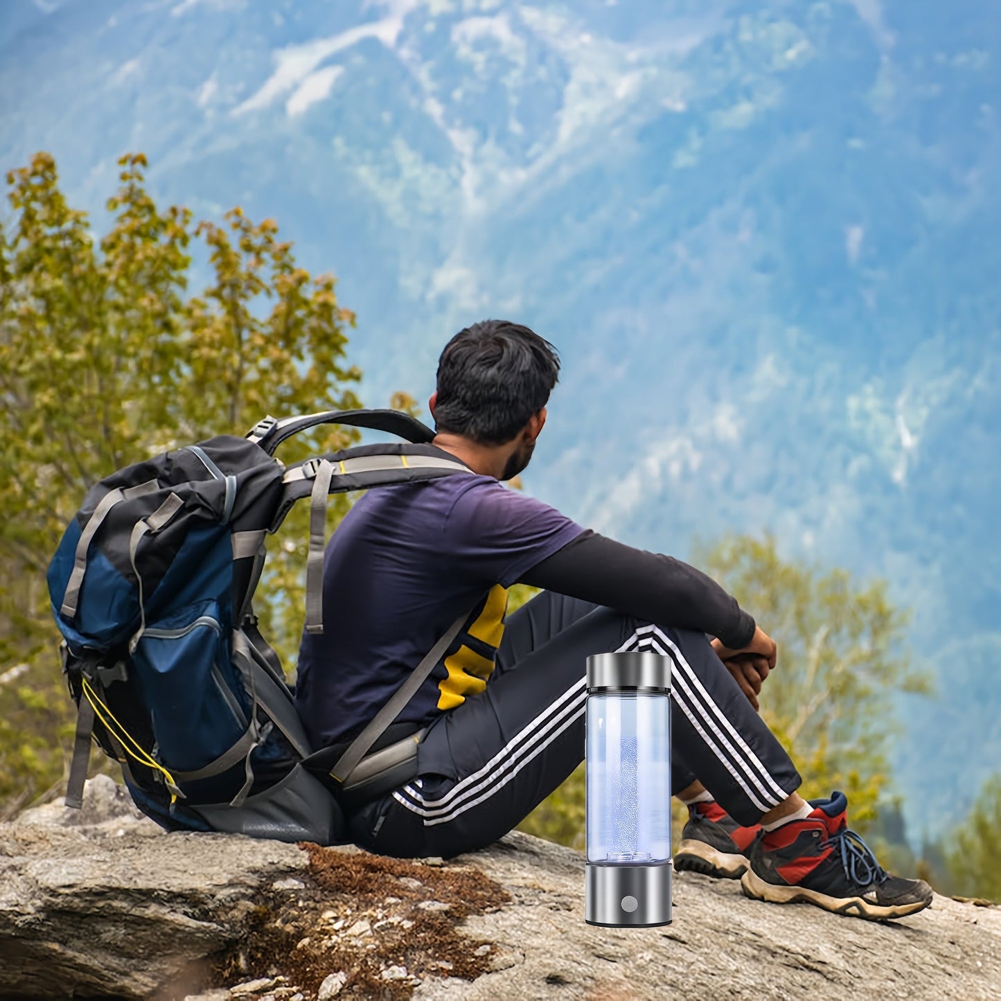 Introducing the Mueuton Portable Water Ionizer Bottle - Rechargeable via USB, Made with Durable Borosilicate Glass and Stainless Steel Lid. Features a Long-lasting 1000mAh Battery, Perfect for Family Trips and Outdoor Adventures. Only from Mueuton.