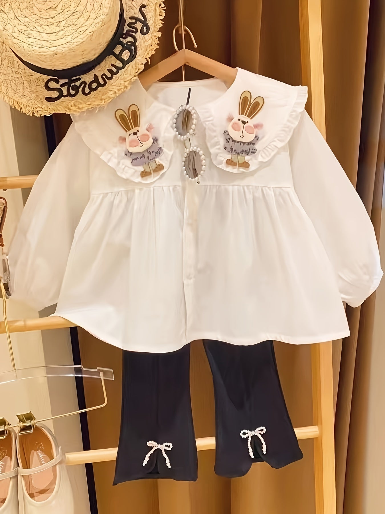 Girls' cotton blouse with bunny pattern and doll collar.