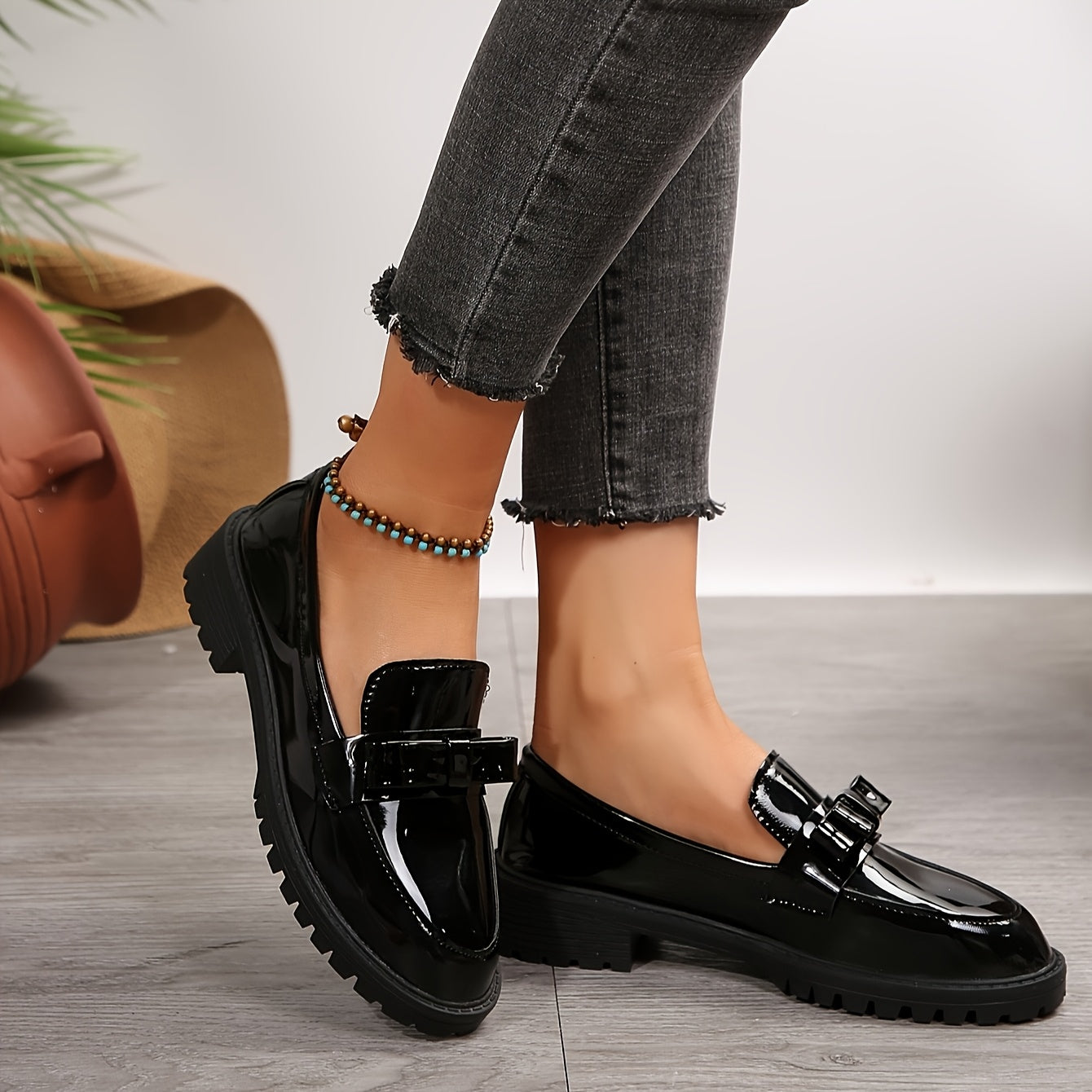 Black faux leather loafers for women with bow detail - comfortable slip-on dress shoes for spring and autumn, perfect for casual or office wear.