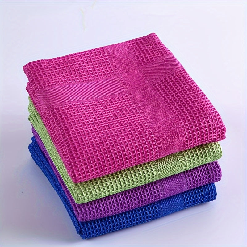 Two pieces of highly absorbent microfiber cleaning cloths measuring 40.64x40.64 cm each. These cloths are specifically designed to leave glass and mirrors streak-free, as well as lint-free kitchen towels. Perfect for cleaning multiple surfaces around the