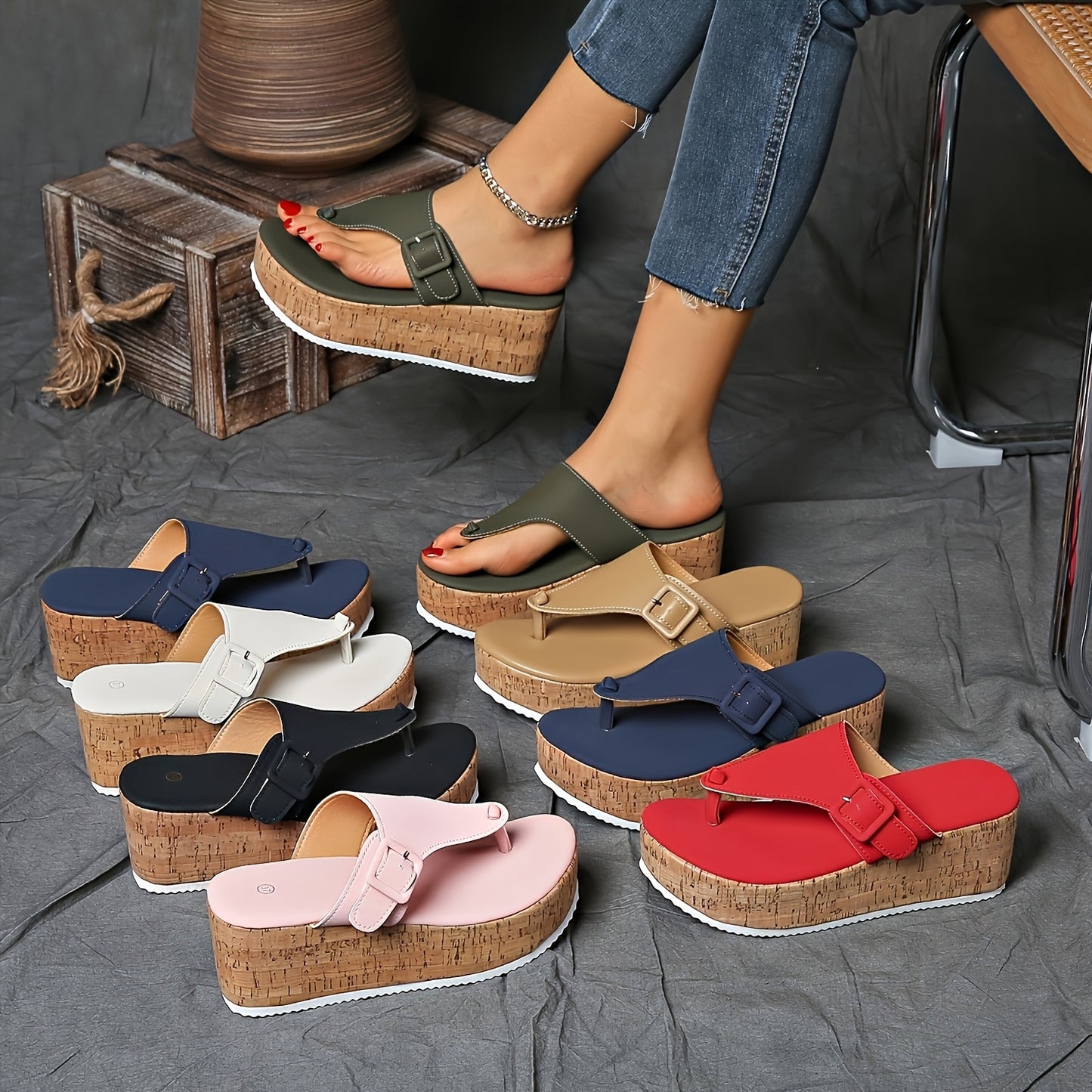 Women's vintage style platform sandals, all-season mid heel flip flops with clip toe, slip-on design, comfortable man-made materials with PU sole.