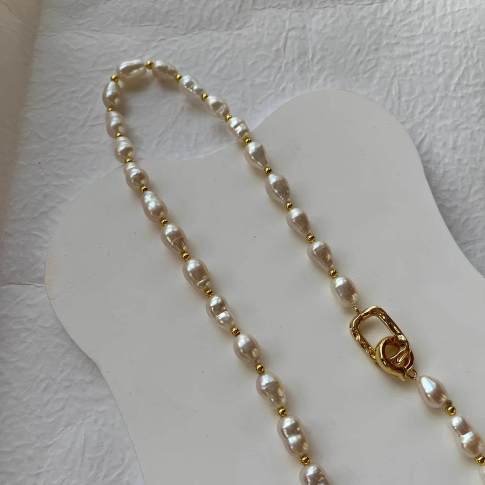 Exquisite Freshwater Pearl Necklace - Opulent Beaded Choker, Versatile for Daily & Travel Use, Perfect Present