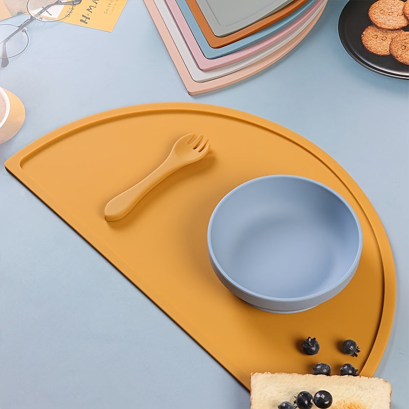 Ensure your baby's meals stay clean and safe with this food-grade silicone baby placemat! The perfect gift for Christmas, Halloween, or Thanksgiving.