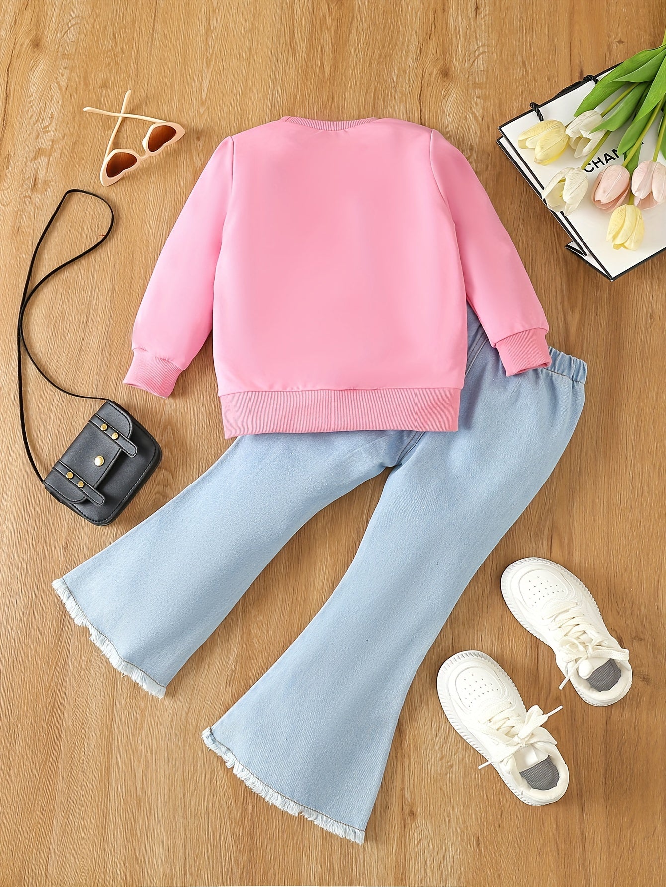 Girl's casual style sweatshirt with letter print and denim bell-bottomed fringe pants set for spring and autumn