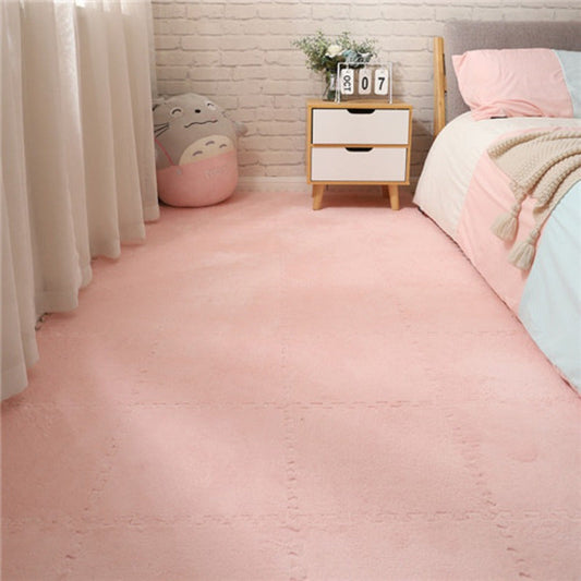 Modern Plush Interlocking Thick Carpet 

Description: This washable carpet features a creative puzzle splicing design, perfect for town block floor mat or solid color square bedside blanket in the bedroom. It also works great as a foot blanket.