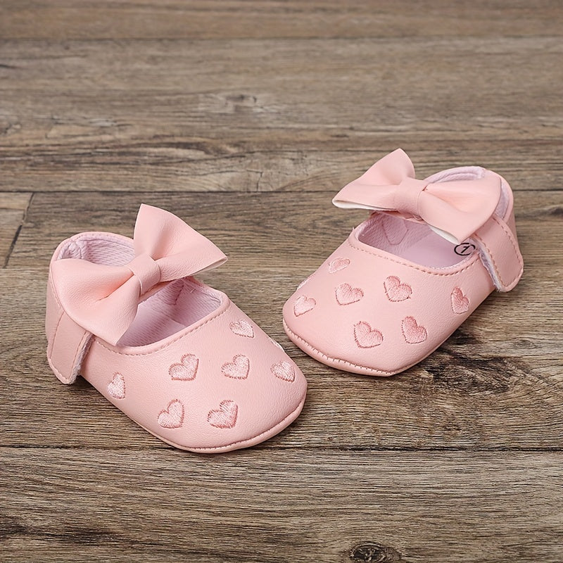 Baby girl sandals for spring and autumn, princess flat shoes for toddlers.