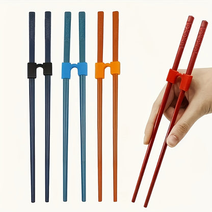 Pack of 4 beginner chopstick holders, lightweight and non-slip. Suitable for adults and learners, made of reusable plastic material. Dishwasher safe and no electricity required.