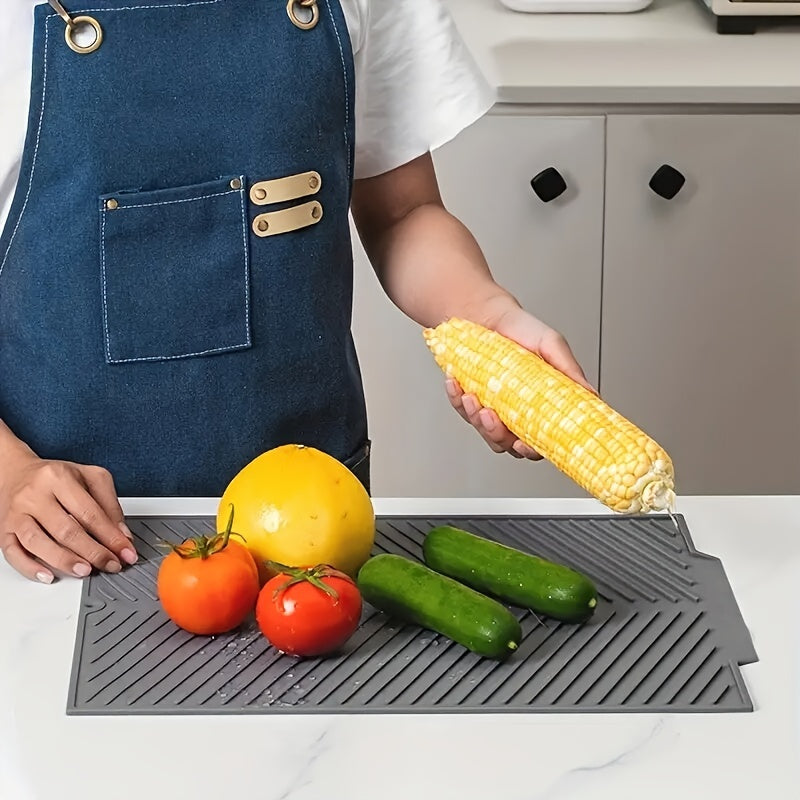 Large silicone dish drying pad for countertops, heat-resistant and absorbent. Can also be used as a soft faucet pad, washstand cup mat, anti-water bathroom accessory. Perfect for use in kitchens and restaurants.