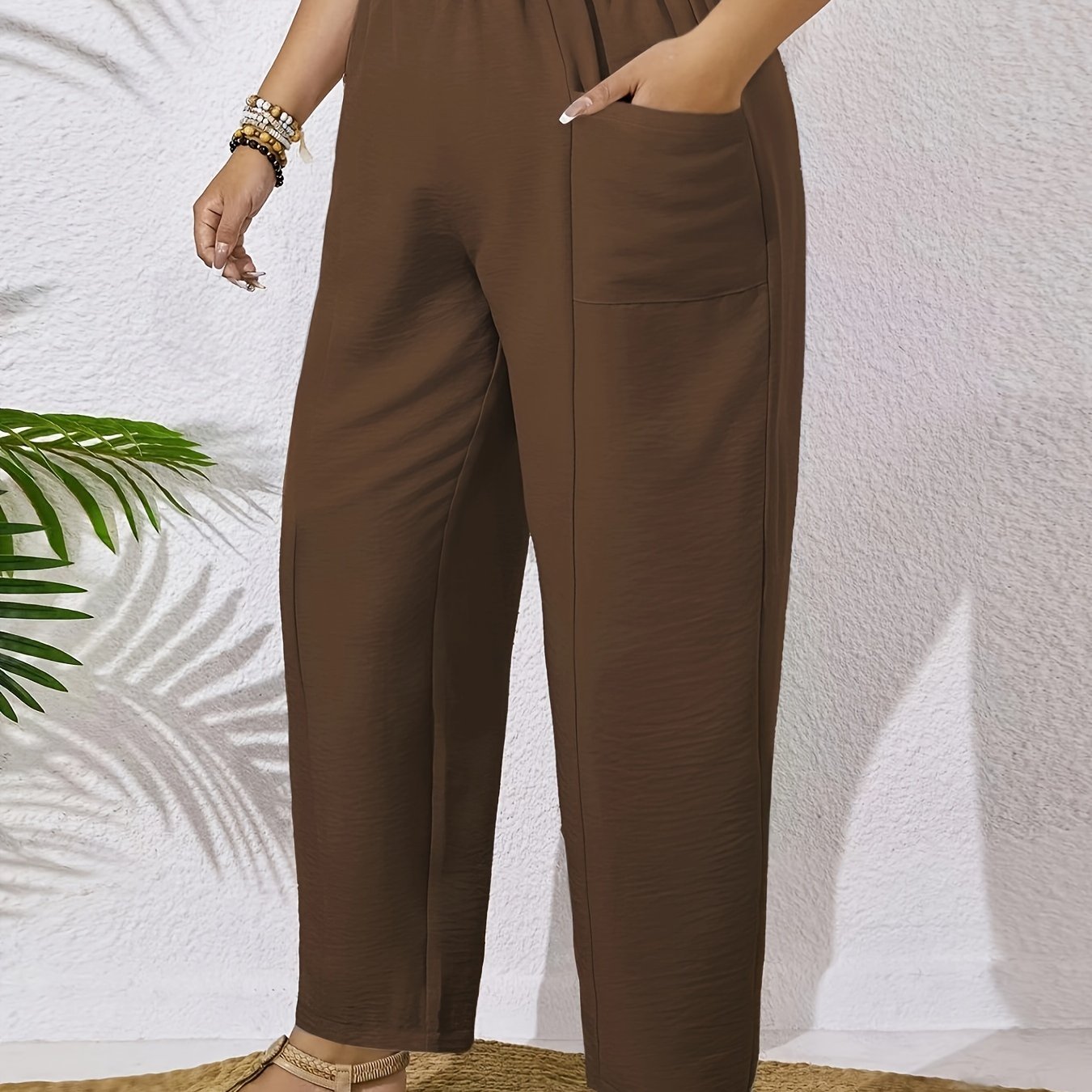 Elegant solid color Mary crepe pants made from 95% polyester and 5% spandex. Features a non-stretch woven fabric, straight leg style, and suitable for all seasons at 140g/m².