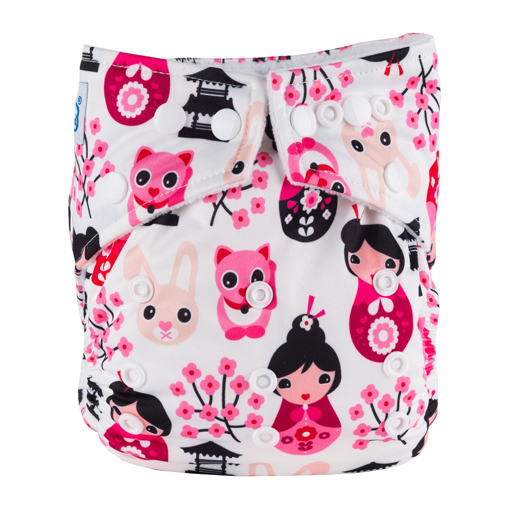 Waterproof pocket cloth diaper for baby girls, adjustable and reusable, suitable for babies weighing 2.72-14.97KG.