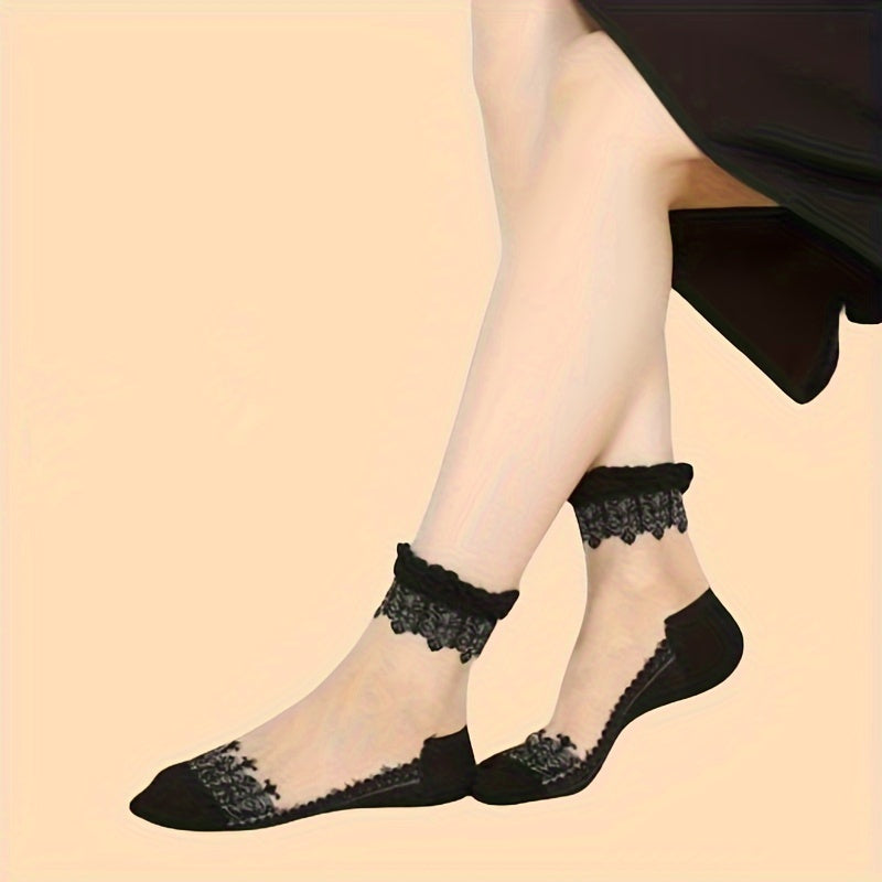 5/6 pairs of vintage embroidery socks for women, made of comfortable and breathable mesh fabric.