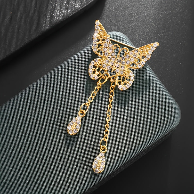 Stylish Butterfly Pendant Brooch for Women's Outerwear Dress - Perfect for Elegant Banquets and Special Occasions