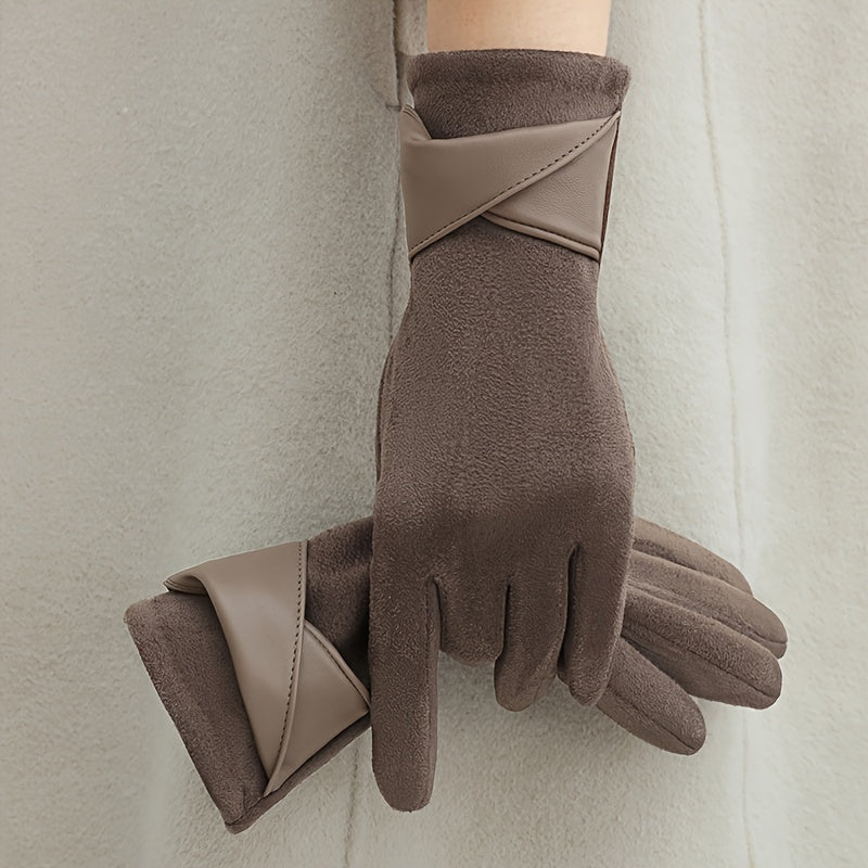 Stay warm and stylish this winter with our Women's Elegant Touchscreen Gloves. These gloves feature a cozy polyester fleece lining, an elastic fit, and a chic bowknot design. The breathable knit material ensures comfort during casual outings, biking, or