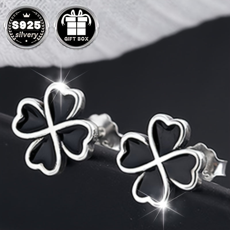 A set of timeless Four-Leaf Clover earrings crafted from 925 Sterling Silver, featuring a simple yet romantic design. Ideal for gifting on Valentine's Day, Mother's Day, or special occasions, these earrings are perfect for any season. Comes in an