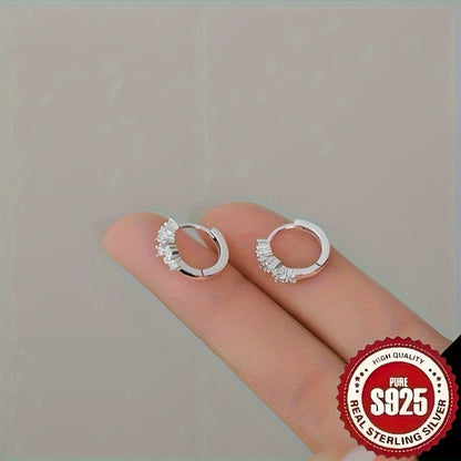 1 pair of S925 sterling Silver earrings with a fashionable, retro, and exquisite design.