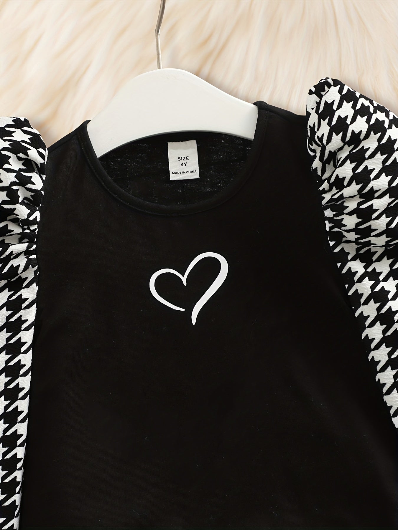 Long Sleeve Heart Print Houndstooth Top & Pants Set for Girls, Casual Outdoor Outfits for Spring and Fall.