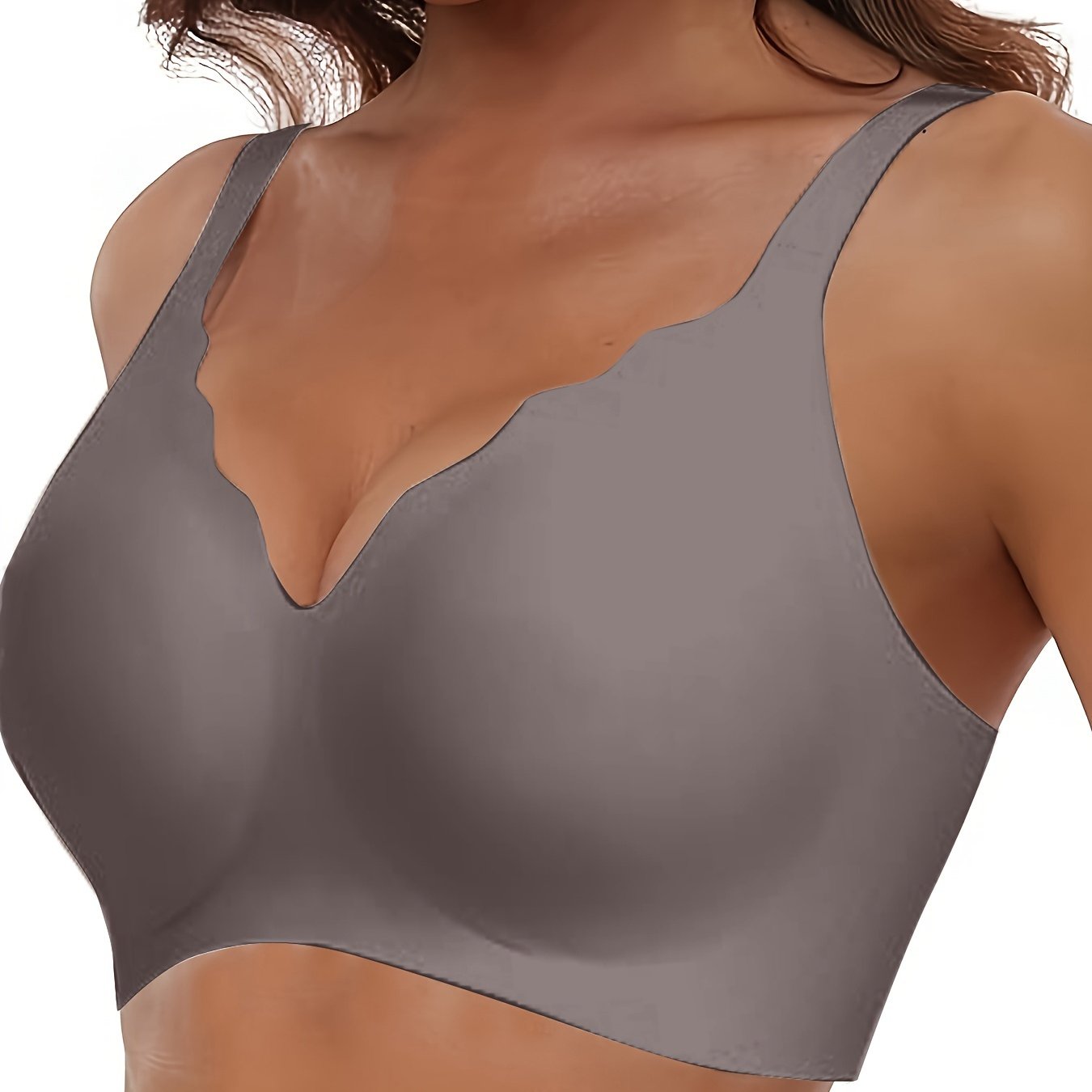 Seamless wireless push-up bra with deep V-neck and scalloped design for comfortable support