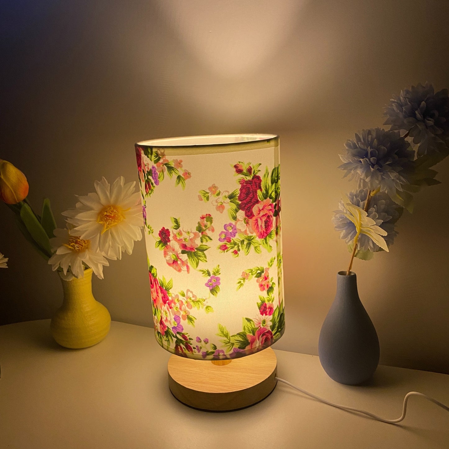 1 piece Flower Print Bedroom Bedside Table Lamp made of solid wood with nightstand feature.