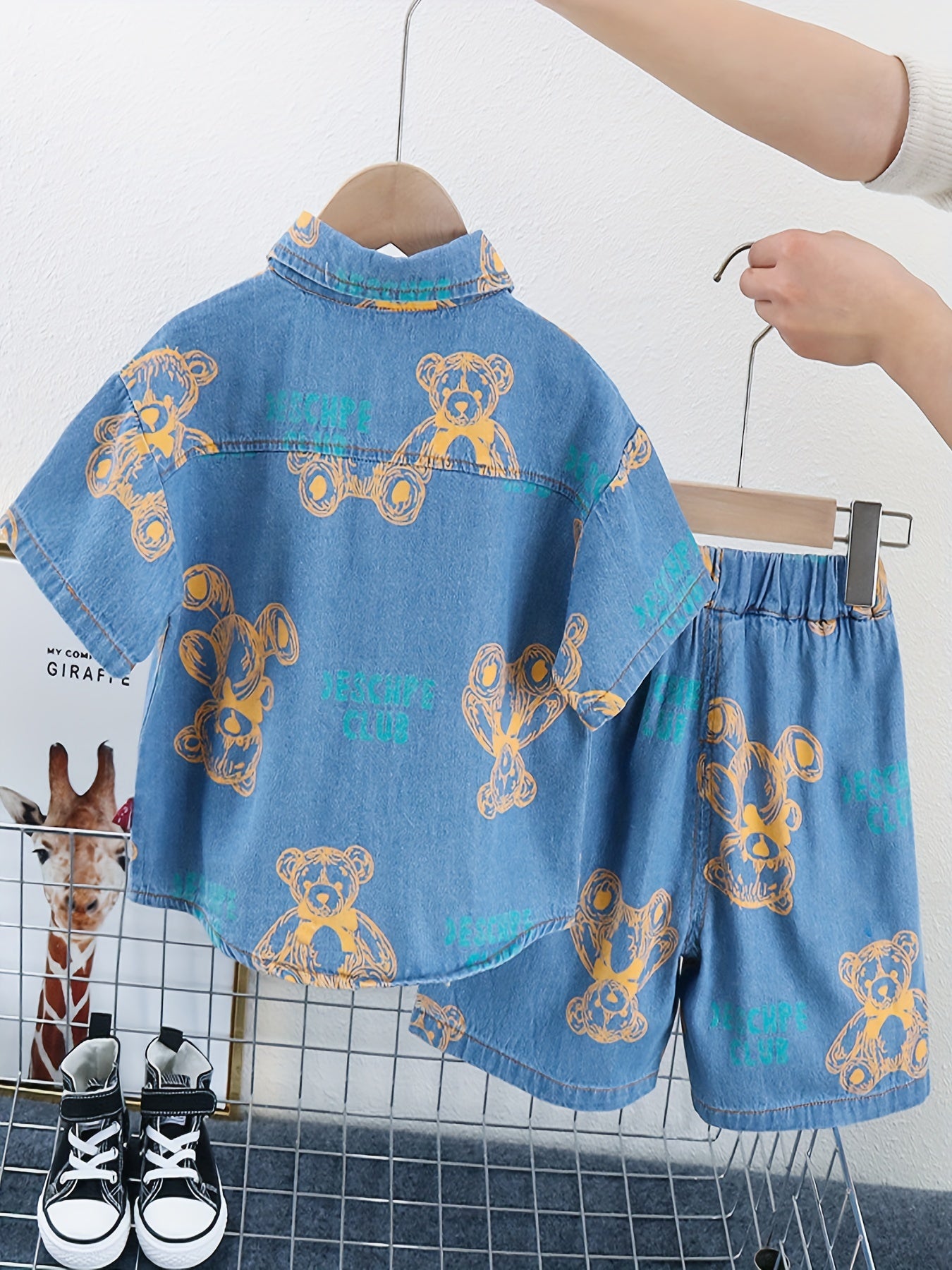 Hibobi 2pcs Boys Casual Bear Graphic Print Denim Shirt & Shorts Set, Summer Clothing for Daily & Outdoor Wear.