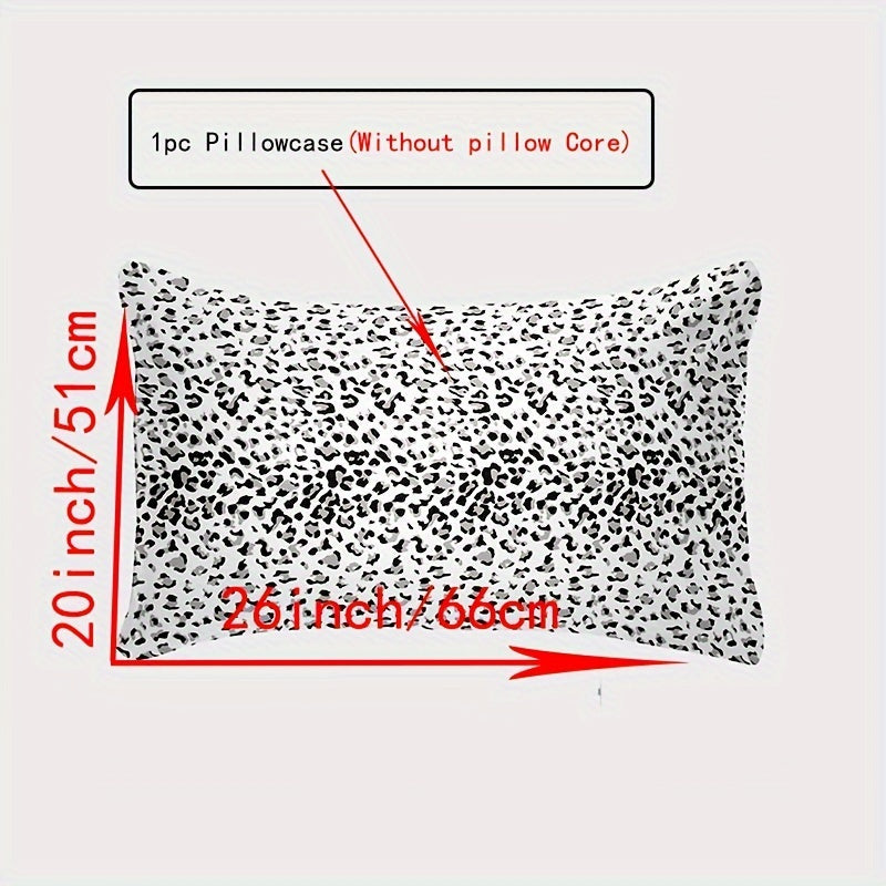 Soft envelope closure pillowcase made of 100% cotton, without core. Features flower and plaid patterns on breathable fabric with a thread count of 144TC. Ideal for main bedroom, guest room, or dorms. Perfect gift idea.