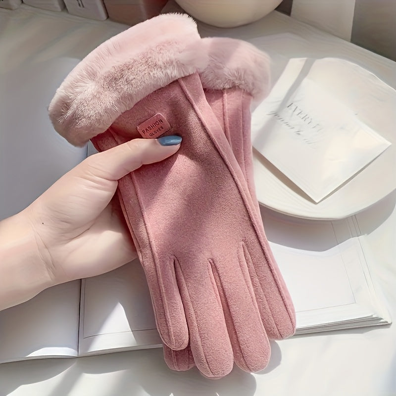 Stay warm and stylish this winter with our cozy plush-lined women's gloves featuring letter patches. These gloves are designed to keep you warm, protected from the wind, and touchscreen compatible for cycling and outdoor activities.