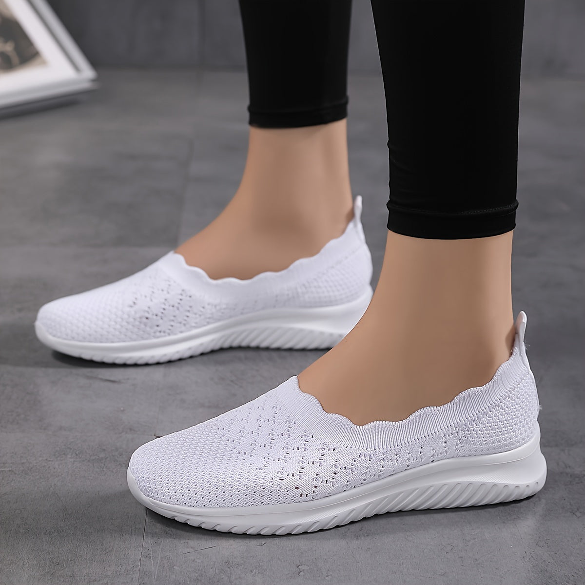 Women's slip-on sneakers with breathable fabric, PHYLON sole, perfect for all seasons.