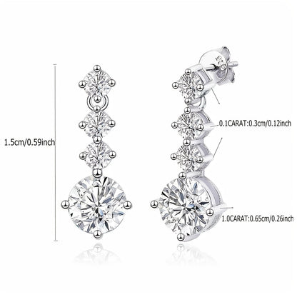 These Y2K-inspired 925 sterling silver earrings feature a dazzling 2.6-carat moissanite stone with a simple yet luxurious design. Perfect for everyday wear, vacation outings, dates, parties, and weddings, these earrings are ideal for women who love a