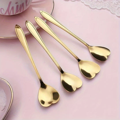 Heart-shaped stainless steel spoon set, perfect for holiday gatherings or everyday use in the kitchen or restaurant. Great for stirring desserts and coffee. Ideal for Christmas parties.