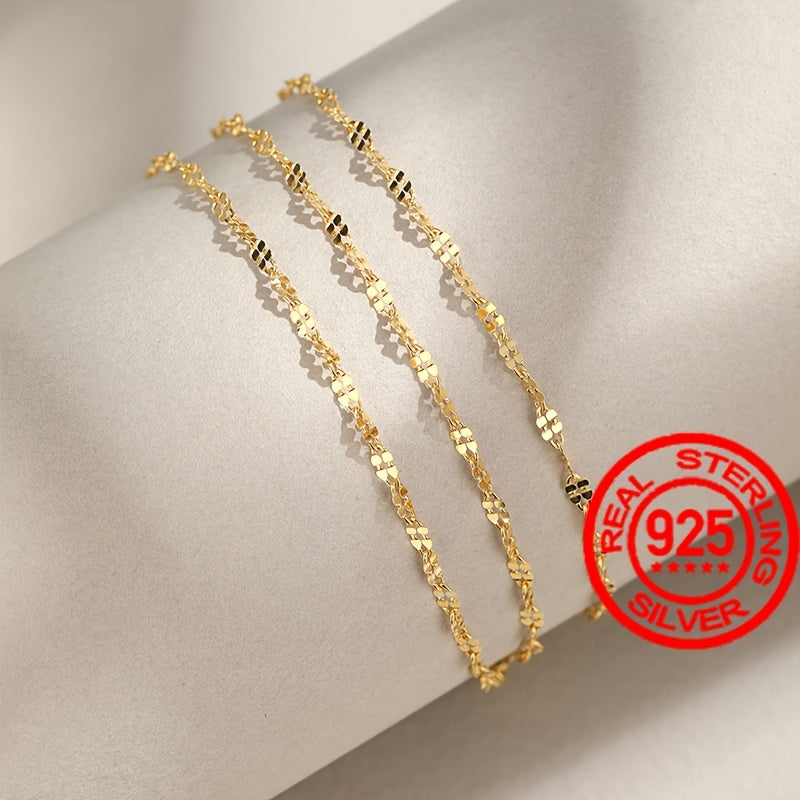 S925 silver necklace featuring Japanese and Korean style, adorned with a simple and elegant lip pendant. This light luxury clavicle chain exudes a high-level sense of style. Delicate and plain chain design in beautiful silvery color, weighing 1.6g.