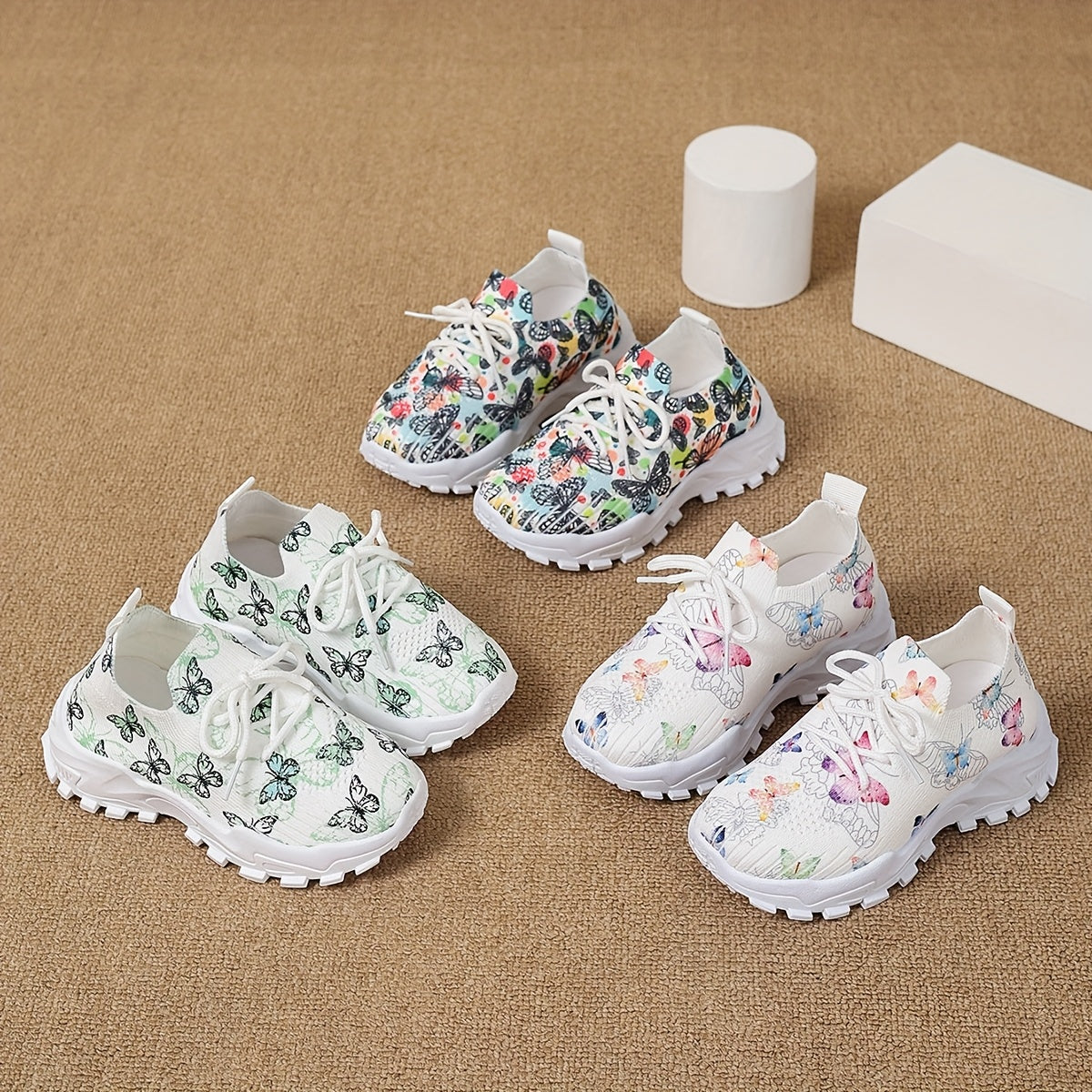 Stylish Butterfly Pattern Sports Shoes with Non-slip Sole, Ideal for Outdoor Activities.