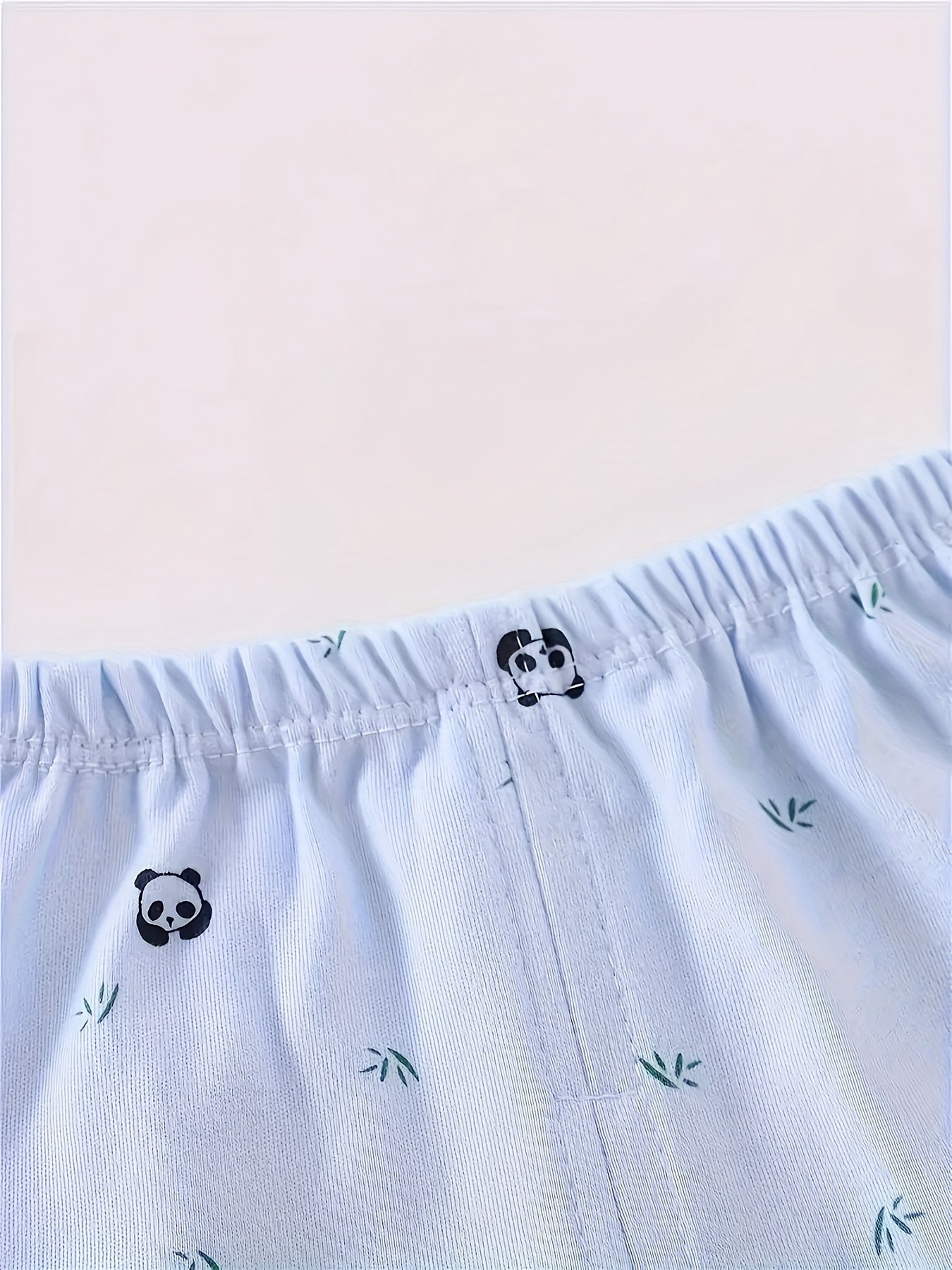 5-piece baby underwear set made of pure cotton for babies aged 0-3 months.