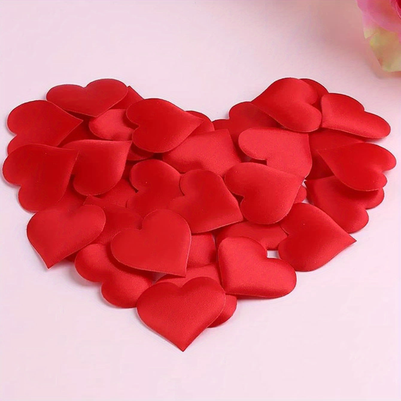 100 pieces of red heart-shaped petal confetti for wedding and Valentine's Day table decoration.