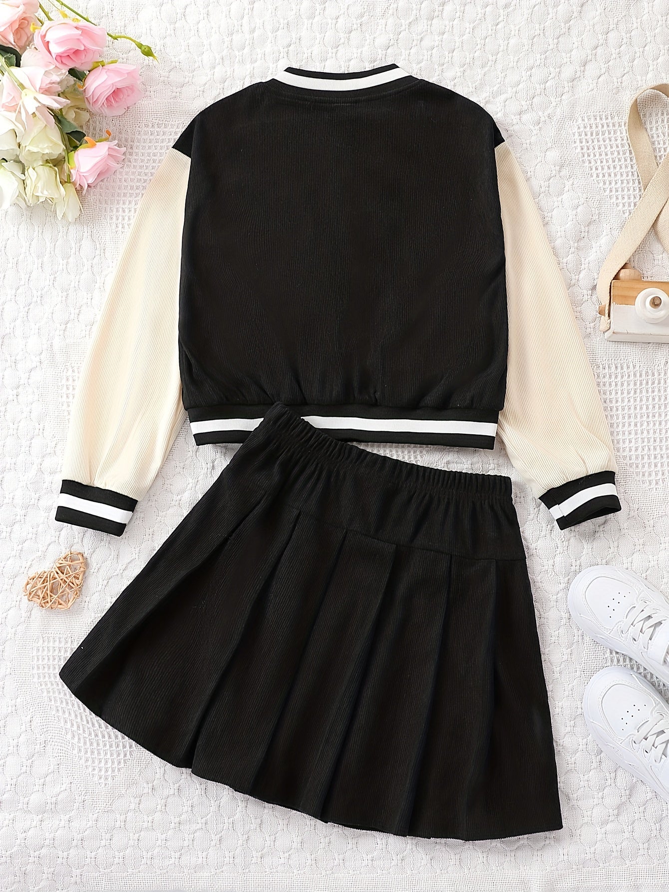 Girls 2-piece splicing long sleeve jacket + pleated skirt set for outdoor casual activities or as a gift.