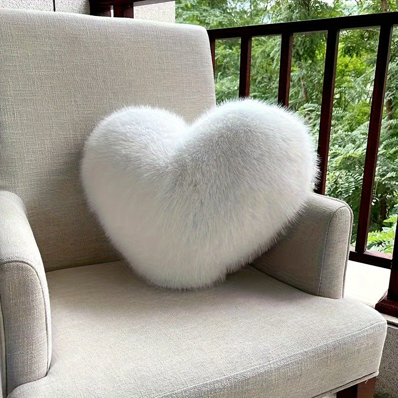 Heart-shaped cushion made of modern faux fur, perfect for all seasons, machine washable, great for sofa or bed decor, ideal gift for birthdays or Valentine's Day, made of fox fur.