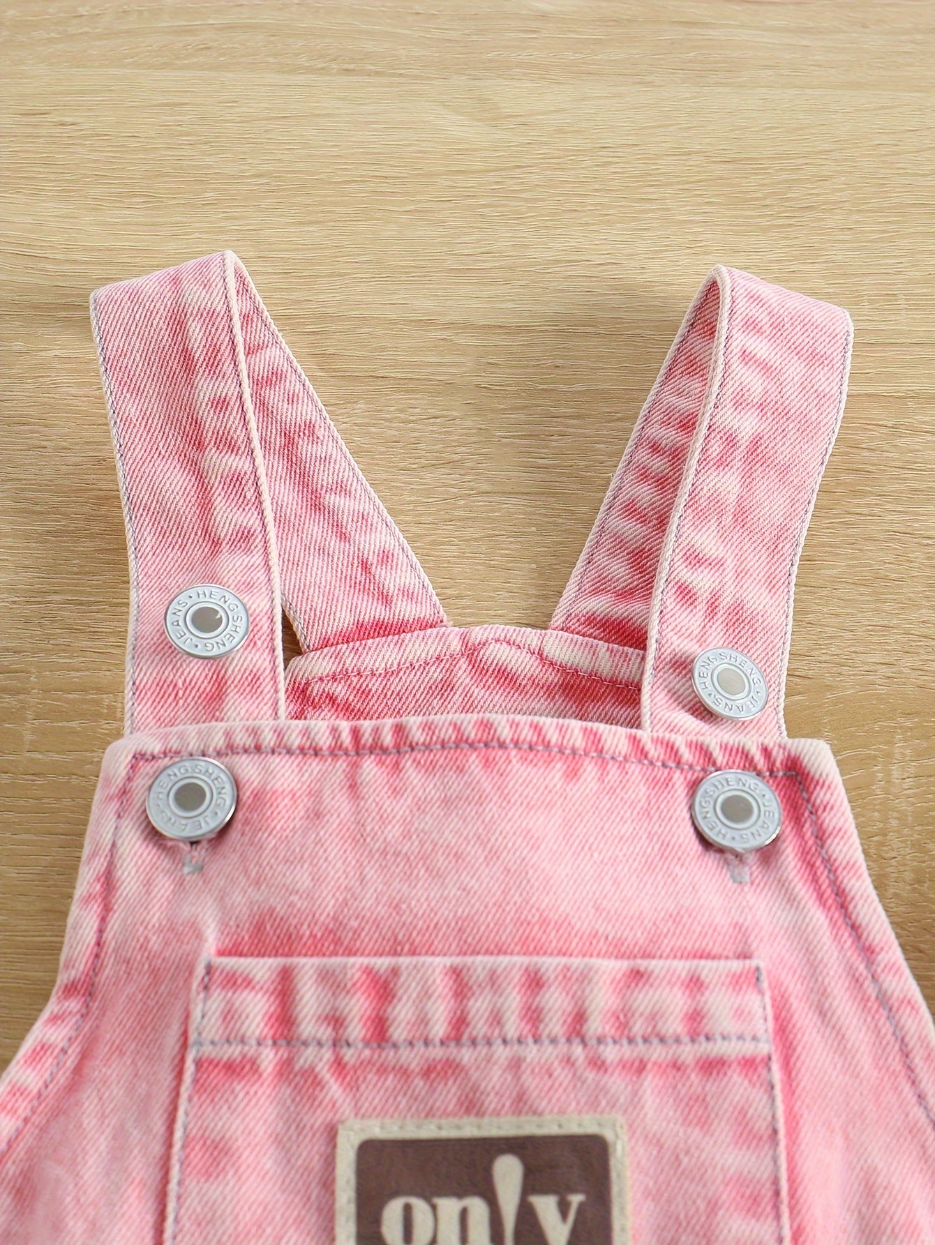 Baby girl's denim overalls with alphabet pattern, ripped detail, regular fit, made of cotton blend - perfect for spring/fall fashion