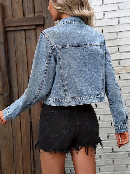 Blue long sleeve denim coats with single-breasted button flap pockets and cropped lapel denim jackets for women.