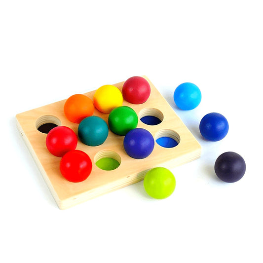 Wooden toys for kindergarten children that help with color recognition and matching. Includes a rainbow sorting ball and 12 vibrant colors. Perfect for early education and makes a great gift for Christmas, Halloween, or Thanksgiving.