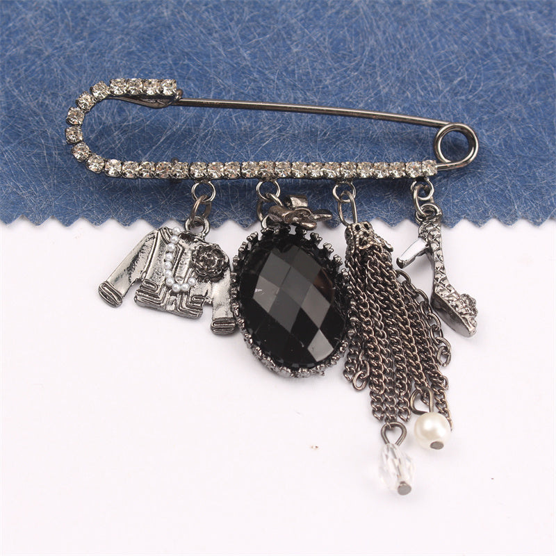 Beautiful Rhinestone Brooch Pin featuring High Heels and Coat Charms, Stylish Fashion Accessory for Women's Clothing, Bags, and Hats - Unique Button and Pin Set