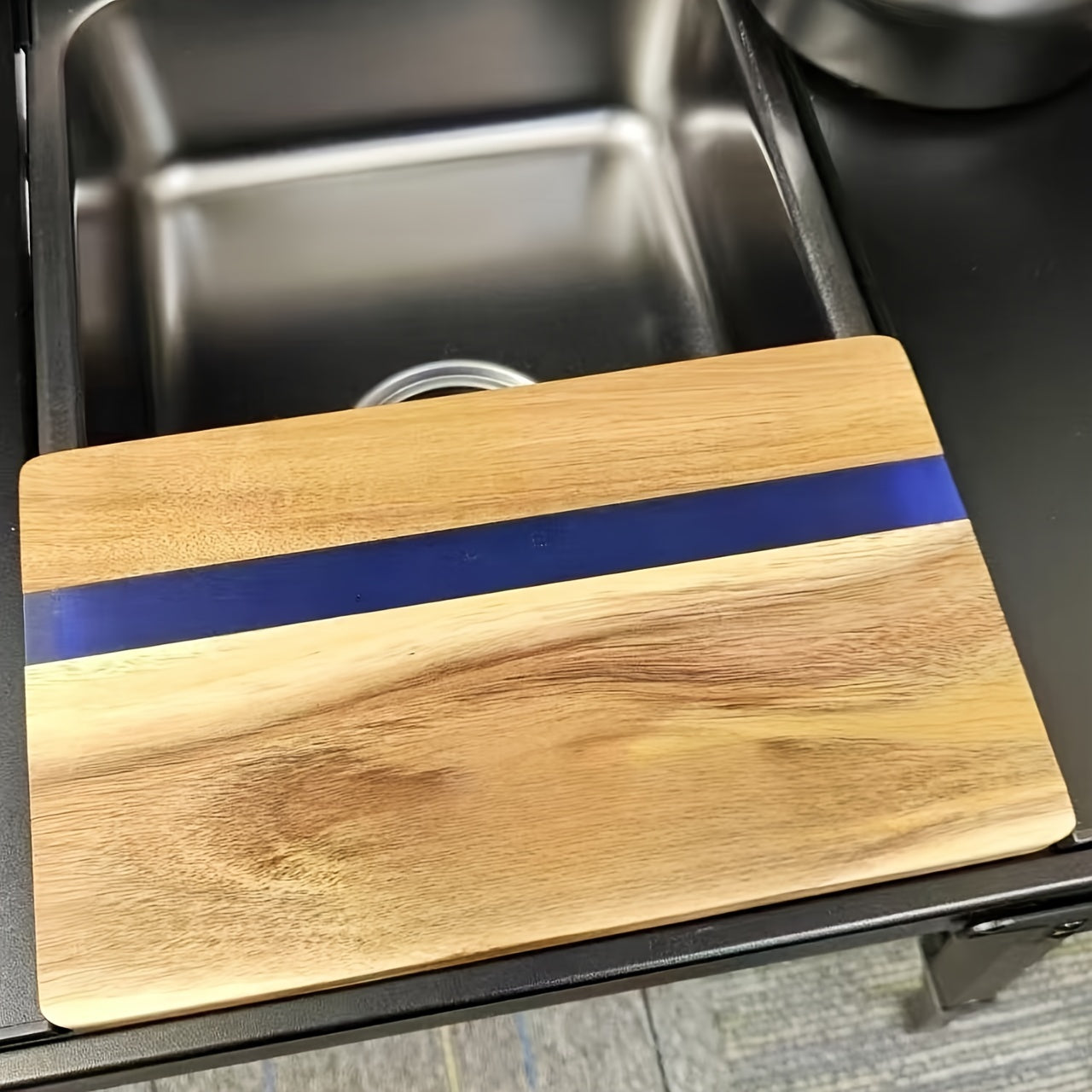 Artisan-made Acacia Wood and Resin Cheese Board Set, Multi-functional Wooden Charcuterie Platter, Stylish Kitchen Serving Tray, Made with Food-Safe Materials, Featuring a Clear Blue Stripe Design, Perfect for Hosting Gatherings, Great for Gifting on