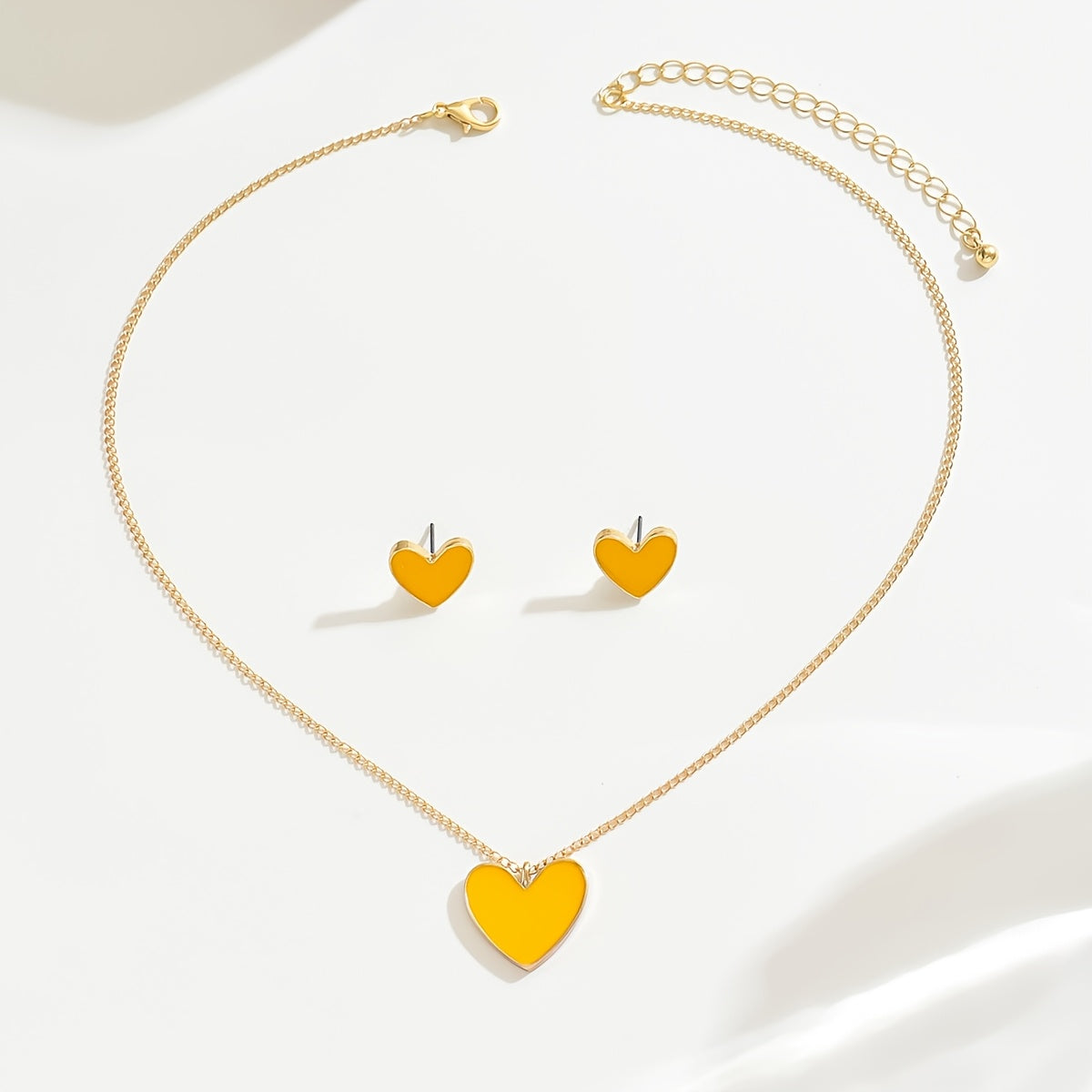 Elegant & Cute 3-piece Heart Jewelry Set - Stud Earrings and Necklace Combo, Ideal for Casual Wear or Gifting